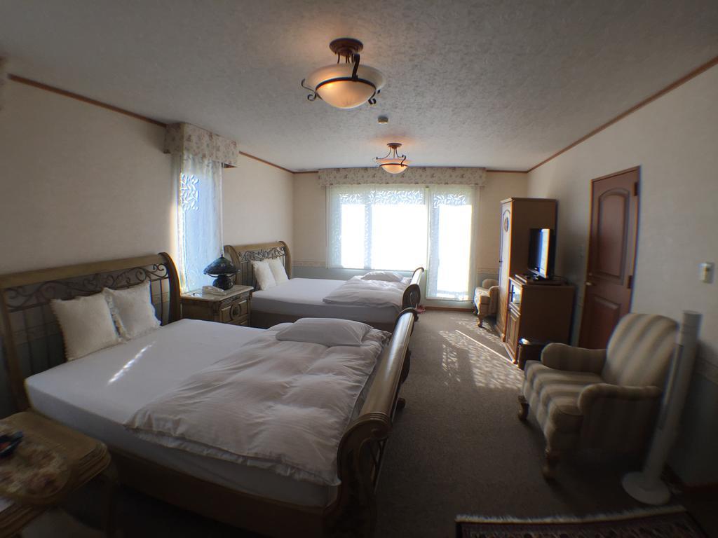 Petit Hotel Corinthian Rebun Ngoại thất bức ảnh